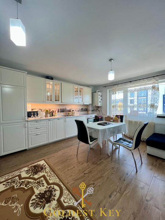 Din 15 noiembrie - apartament cu 2 camere, balcon și garaj