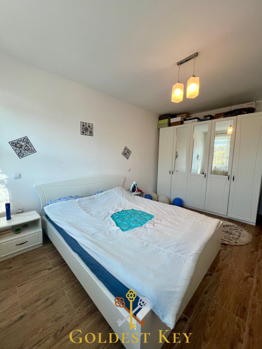 Din 15 noiembrie - apartament cu 2 camere, balcon și garaj