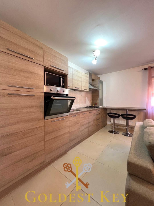 Apartament cu 2 camere semidecomandate în Florești, Eroilor