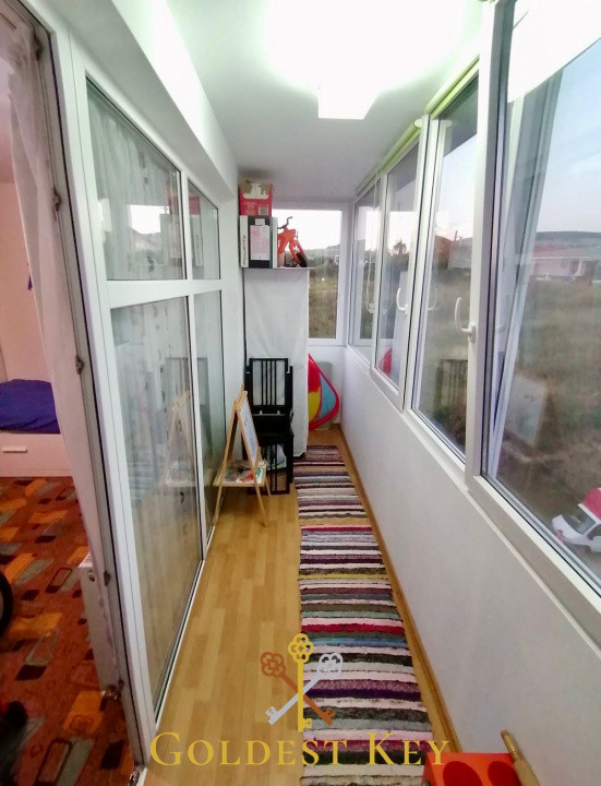 Apartament cu 3 camere si 2 balcoane - Baciu Petrom