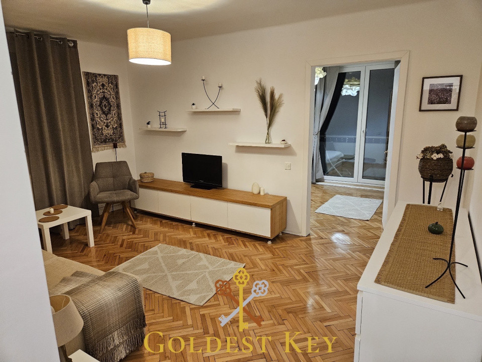 Apartament NOU renovat cu 2 camere și balcon. Central Horea