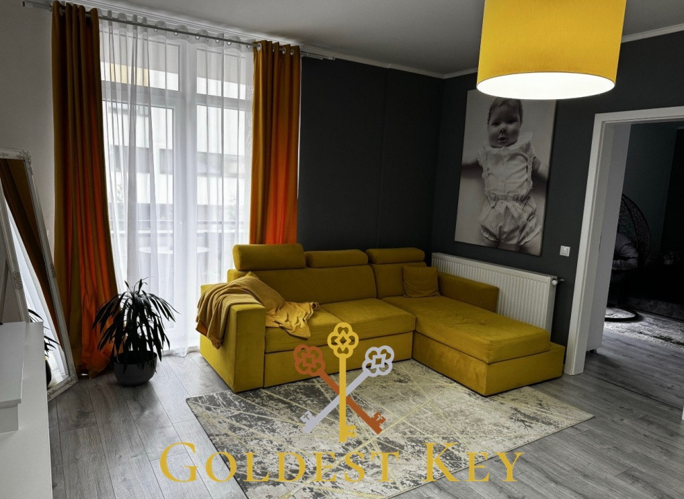 Apartament DECOMANDAT cu 2 camere, balcon și parcare subterană 