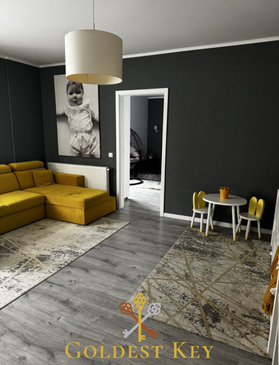 Apartament DECOMANDAT cu 2 camere, balcon și parcare subterană 
