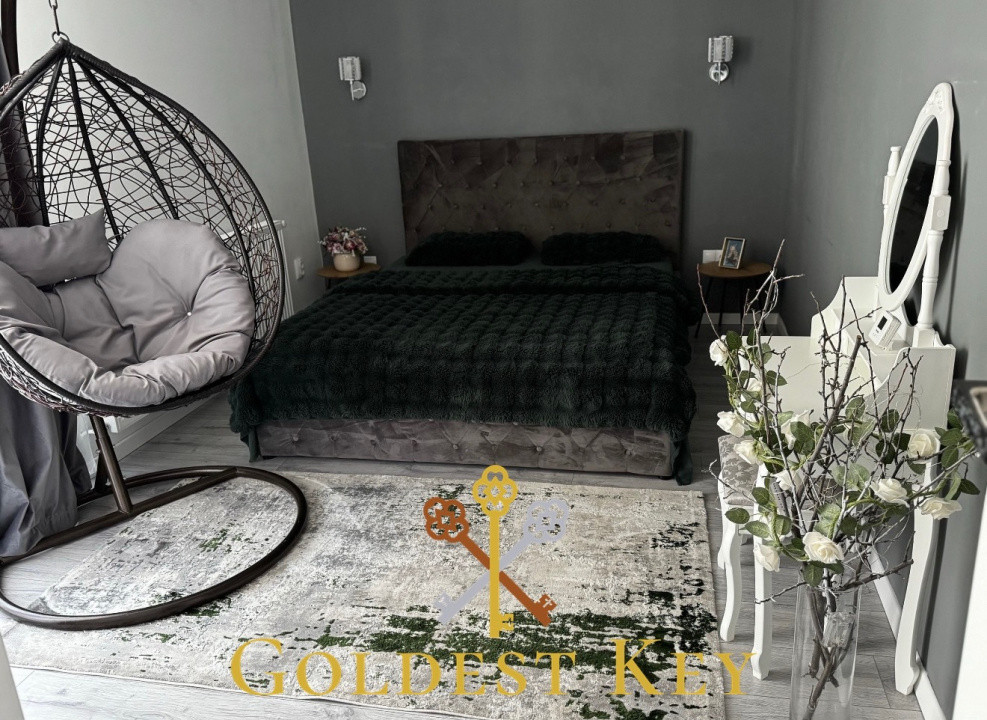 Apartament DECOMANDAT cu 2 camere, balcon și parcare subterană 