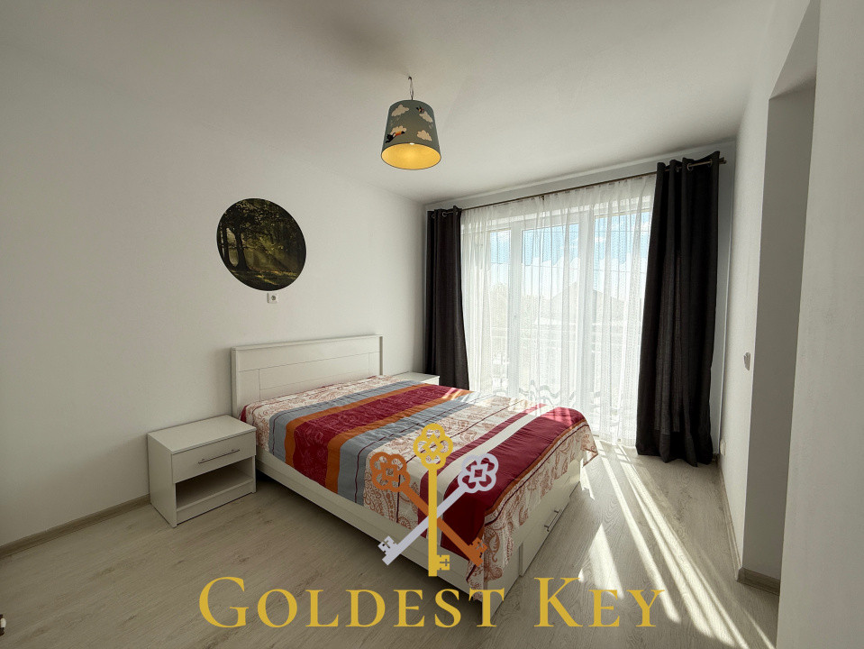 Parte de duplex cu 5 camere 2 băi, garaj, curte generoasă Cat-friendly