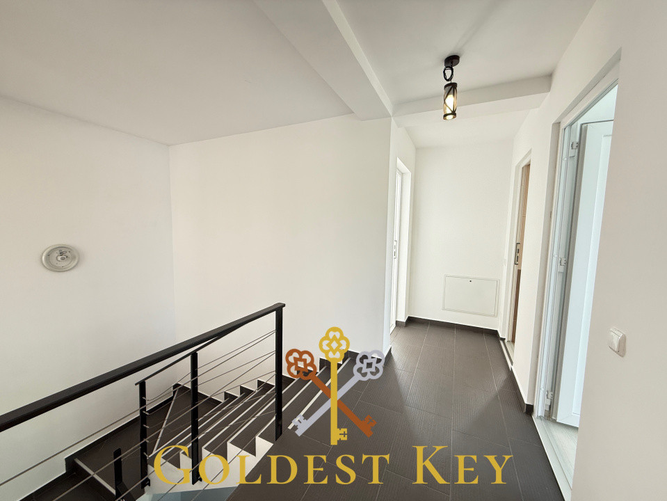 Parte de duplex cu 5 camere 2 băi, garaj, curte generoasă Cat-friendly