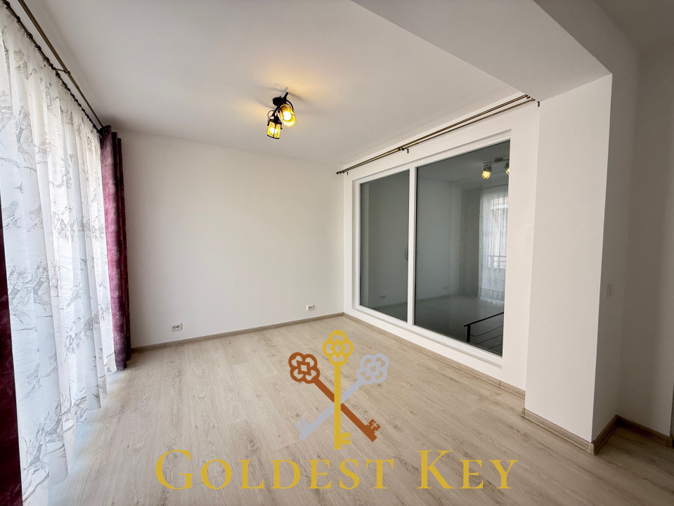 Parte de duplex cu 5 camere 2 băi, garaj, curte generoasă Cat-friendly