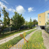 Parte de duplex cu 5 camere 2 băi, garaj, curte generoasă Cat-friendly