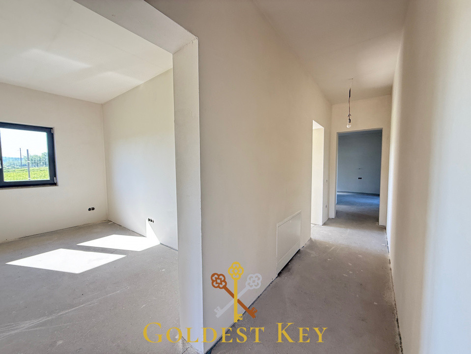 Casă individuală cu 4 camere, 2 băi - teren 800 mp - PROSUMATOR