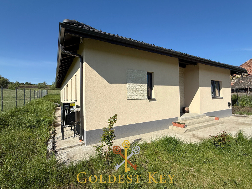 Casă individuală cu 4 camere, 2 băi - teren 800 mp - PROSUMATOR