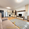 Apartament generos cu 2 camere, balcon și parcare exterioară 