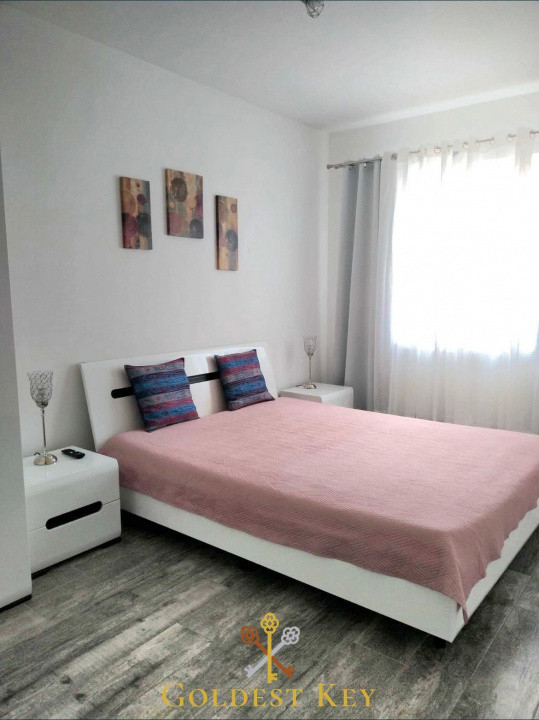 Apartament cu 2 camere decomandate zona Vivo