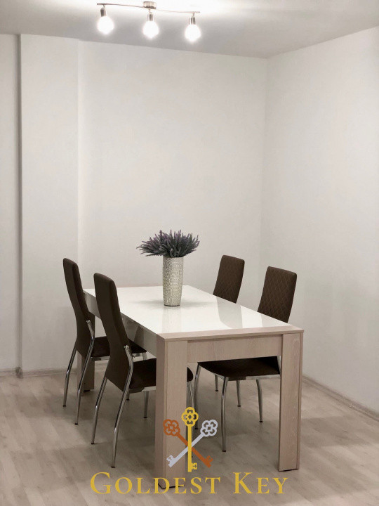 Apartament cu 2 camere, bucătărie și balcon 