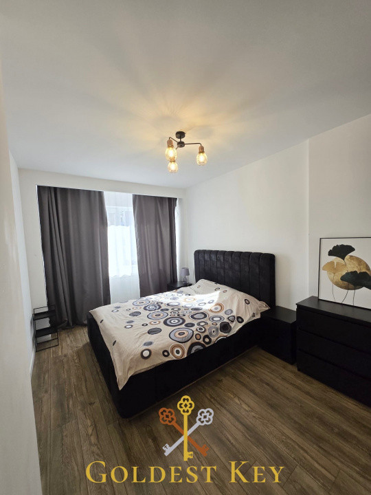 Apartament cu 2 camere semidecomandat, balcon şi parcare zona Vivo