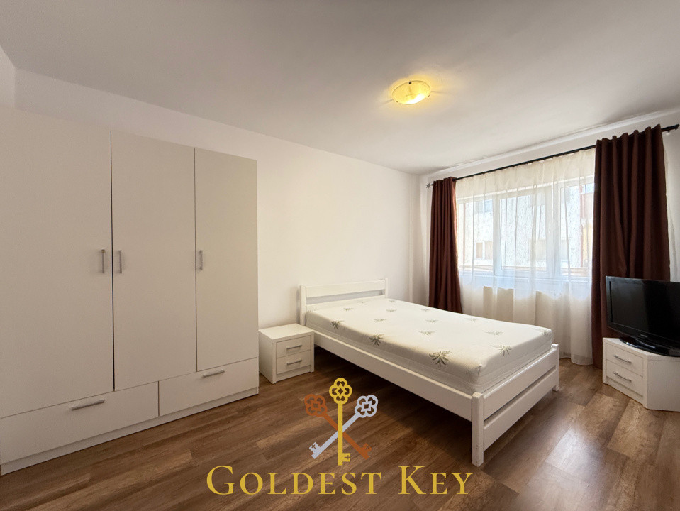Apartament cu 2 camere decomandate plus terasa 15 mp. Etaj intermediar