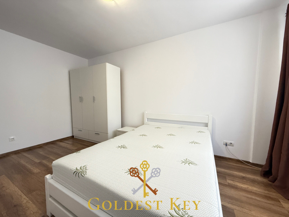 Apartament cu 2 camere decomandate plus terasa 15 mp. Etaj intermediar