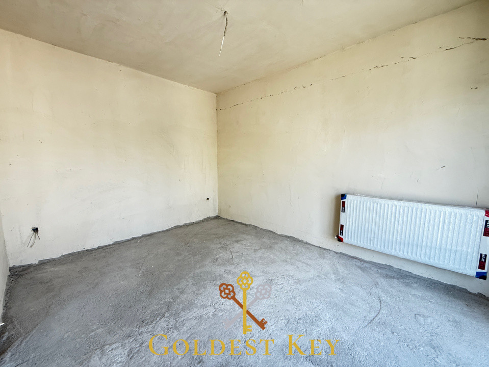 Apartament cu 2 camere și balcon - SEMIFINISAT - 