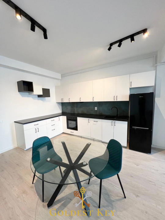 Apartament cu 2 camere semidecomandat zona Vivo