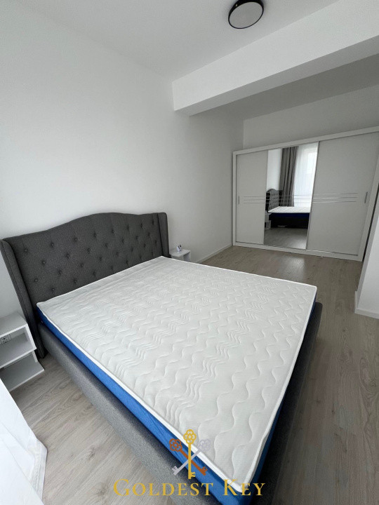 Apartament cu 2 camere semidecomandat zona Vivo
