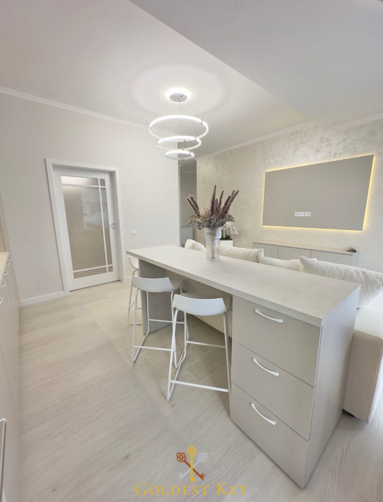 Apartament modern cu 3 camere semidecomandat Florești, Eroilor