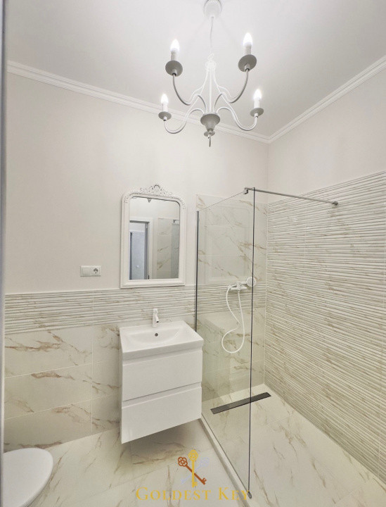 Apartament modern cu 3 camere semidecomandat Florești, Eroilor