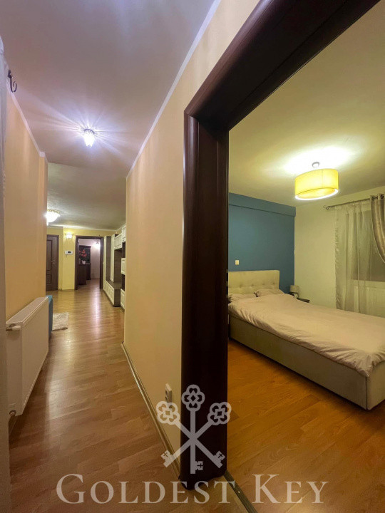 Apartament cu 3 camere decomandate balcoane și parcare 