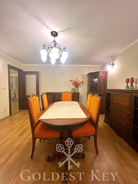Apartament cu 3 camere decomandate balcoane și parcare 