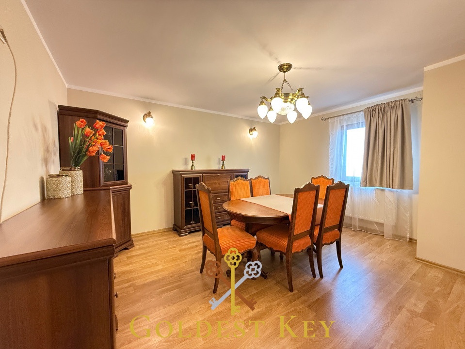 Apartament cu 3 camere decomandate balcoane și parcare 