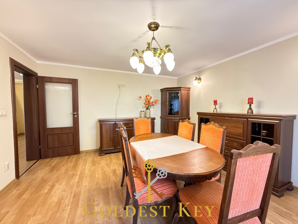 Apartament cu 3 camere decomandate balcoane și parcare 