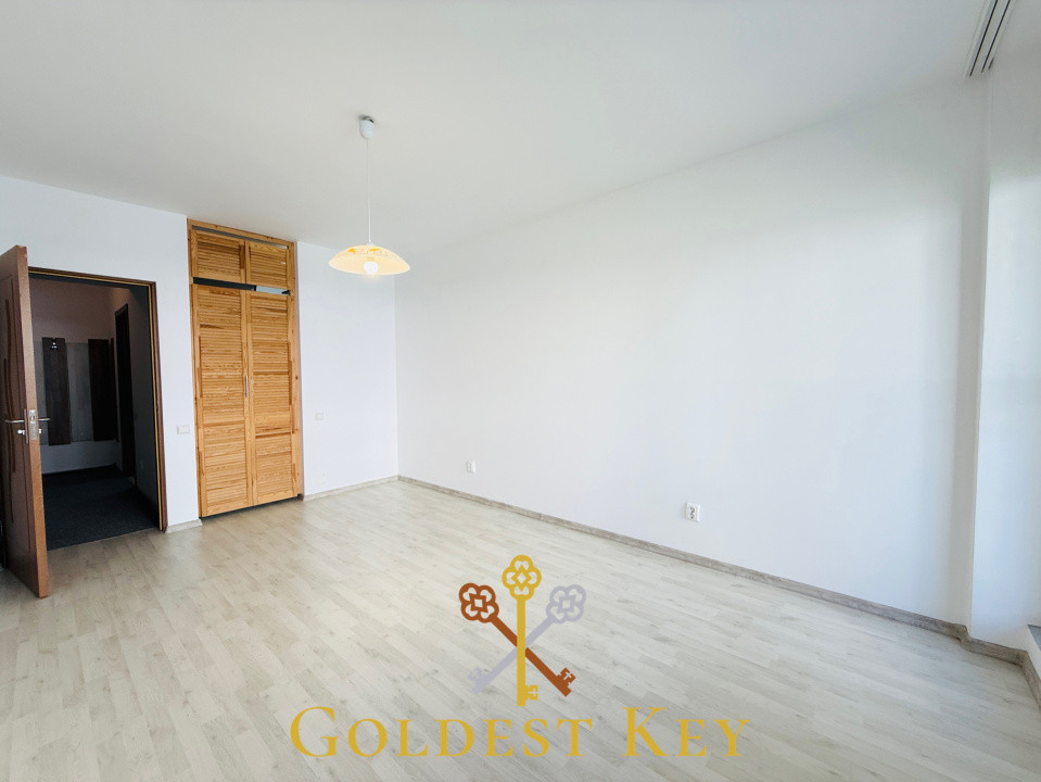 Apartament cu 1 camere balcon si parcare subterana. Etaj intermediar 