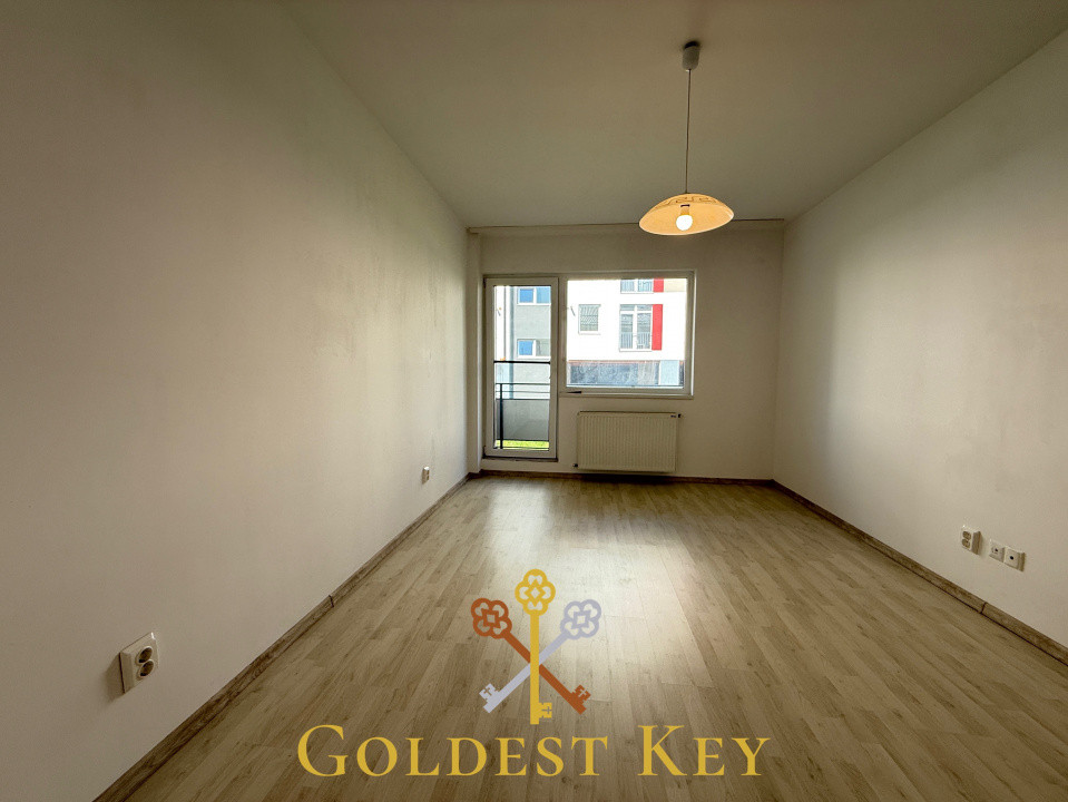 Apartament cu 1 camere balcon si parcare subterana. Etaj intermediar 