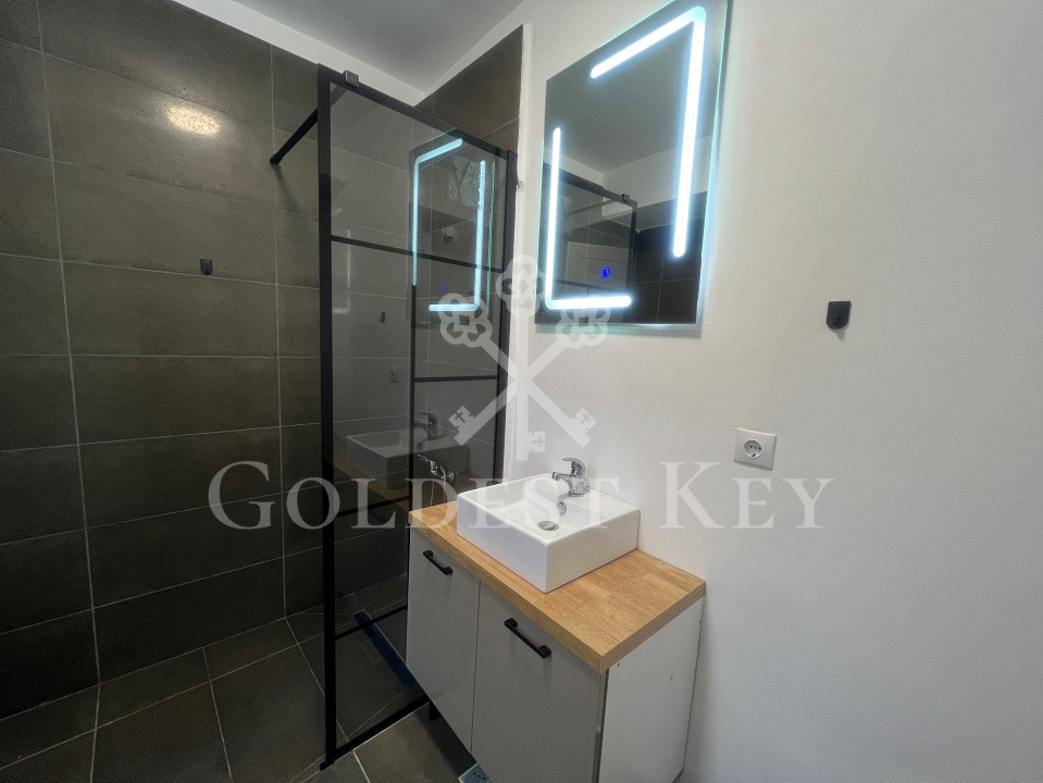 Apartament modern cu 2 camere, balcon și parcare subterană 