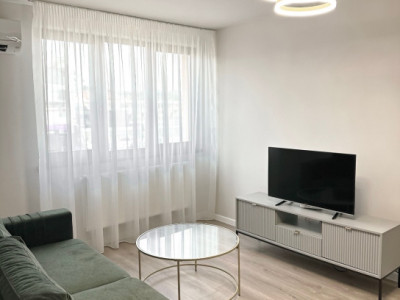 Apartament cu două camere decomandat zona străzii Horea