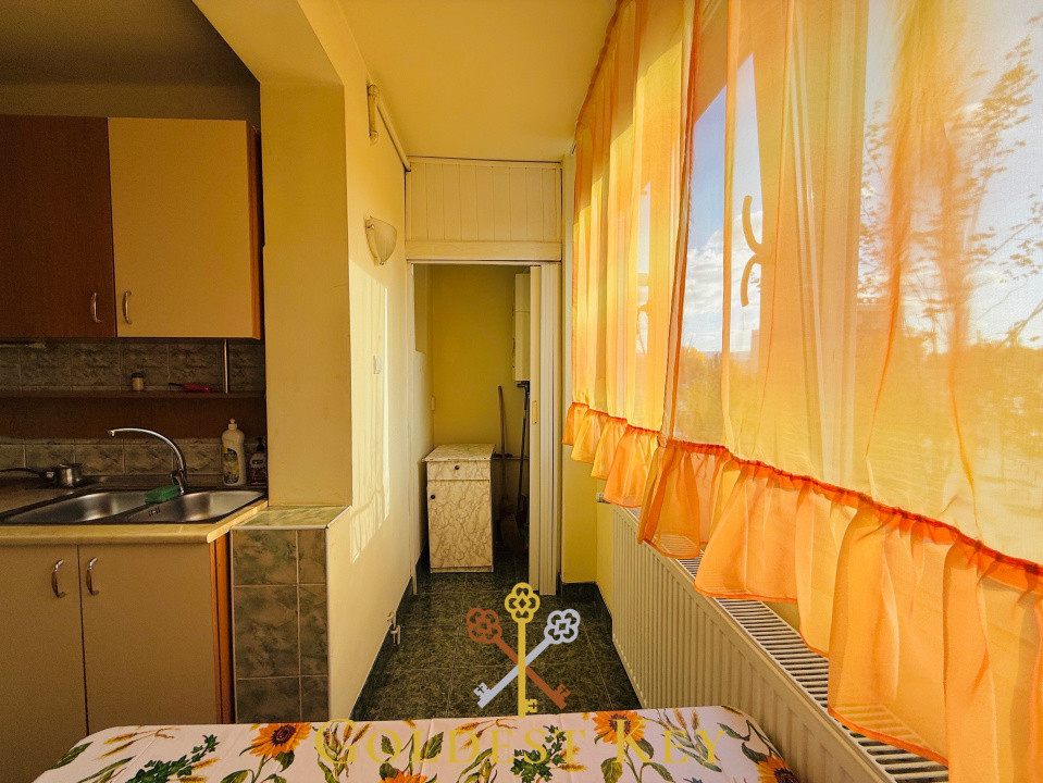 Apartament cu 2 camere semidecomandate plus garaj individual 
