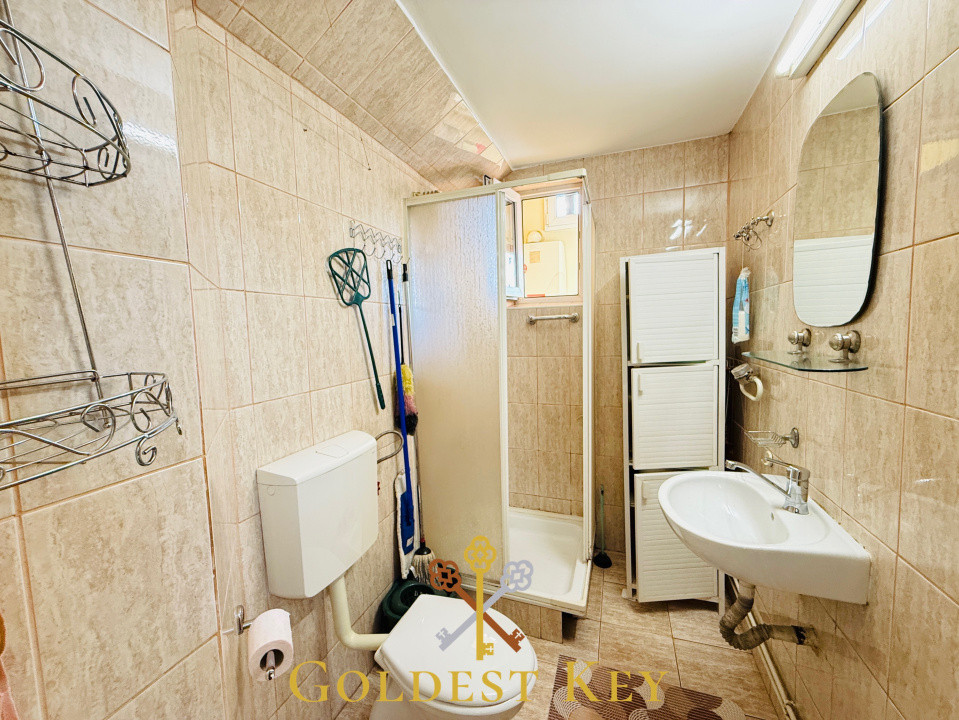 Apartament cu 2 camere semidecomandate plus garaj individual 