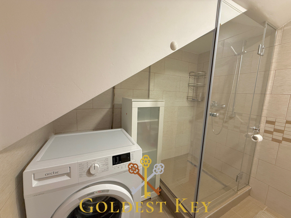 Duplex cu 4 camere, 2 băi, locuri de parcare și panouri fotovoltaice