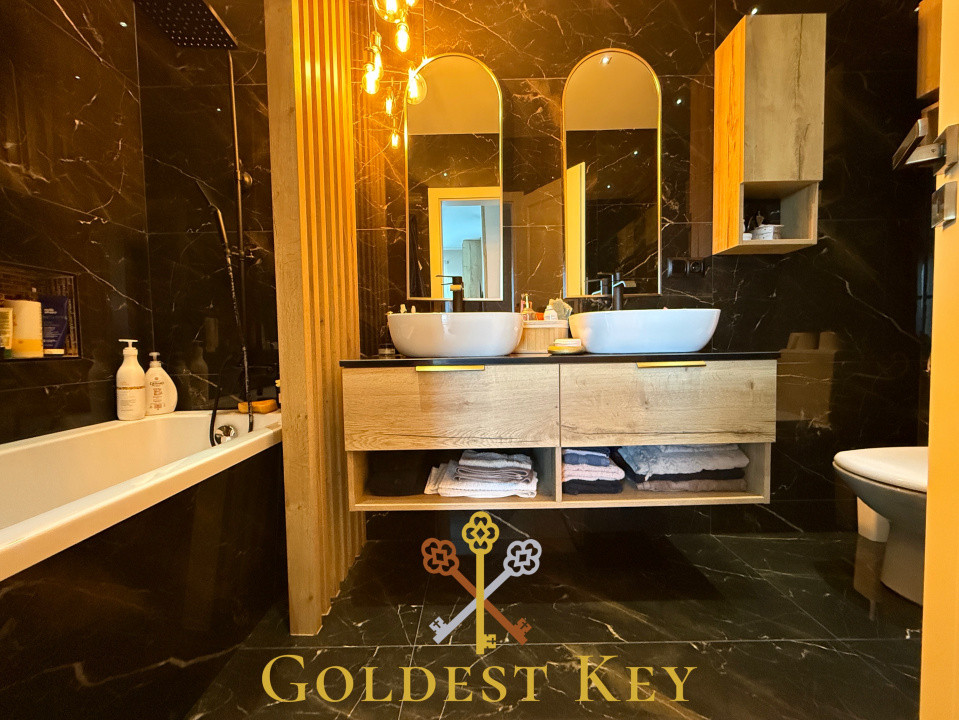 Apartament de tip penthouse cu 3 camere și terasă de 59 mp + 2 parcări 