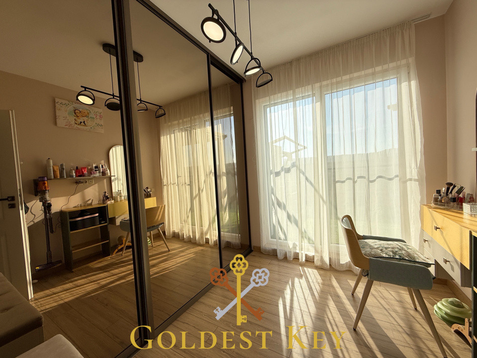 Apartament de tip penthouse cu 3 camere și terasă de 59 mp + 2 parcări 