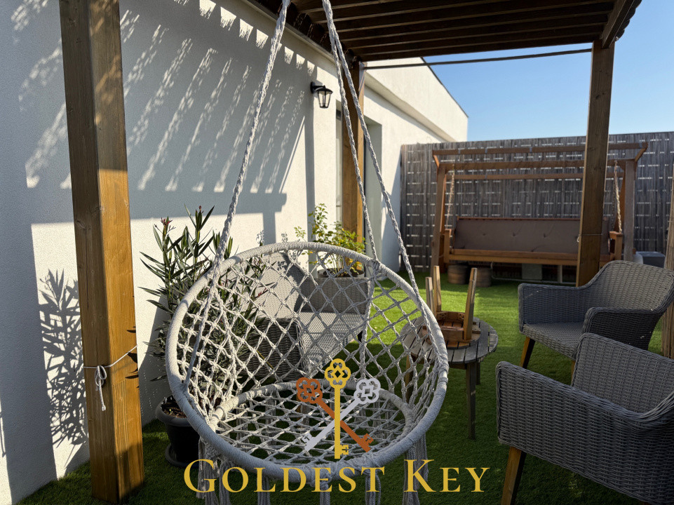 Apartament de tip penthouse cu 3 camere și terasă de 59 mp + 2 parcări 