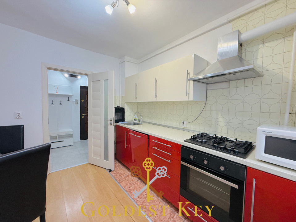 Apartament cu 2 camere decomandat, balcon închis și parcare 