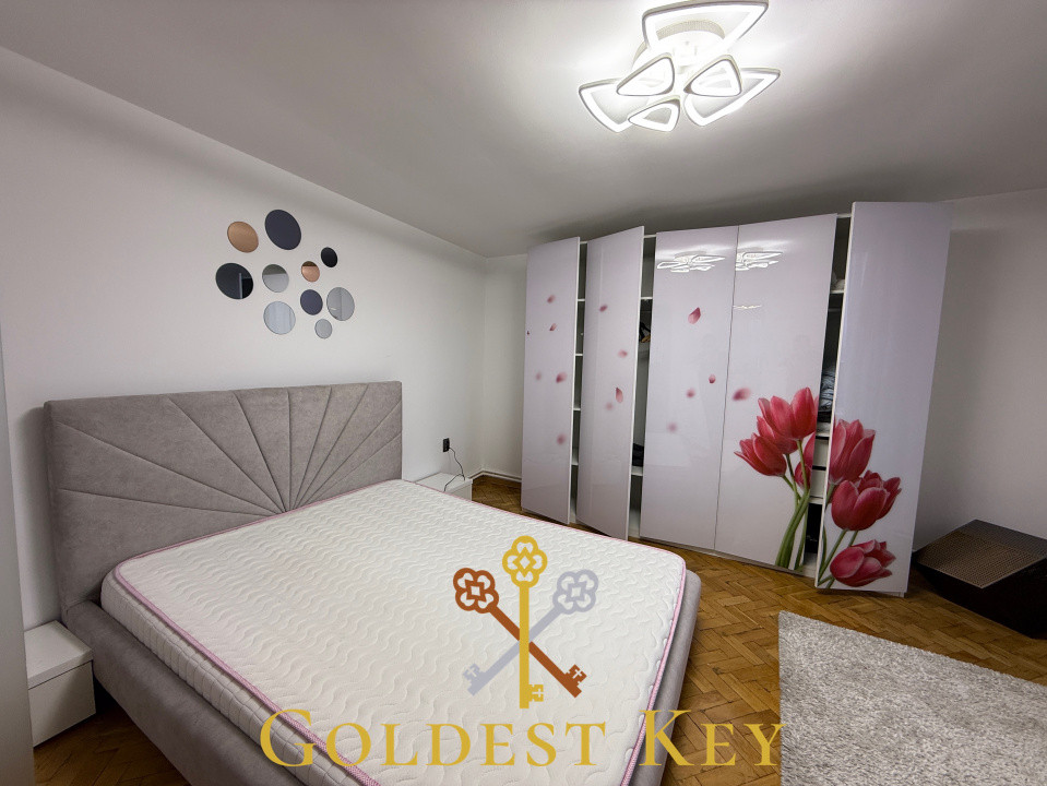 Casă cu 3 camere, 2 parcări - Gruia 