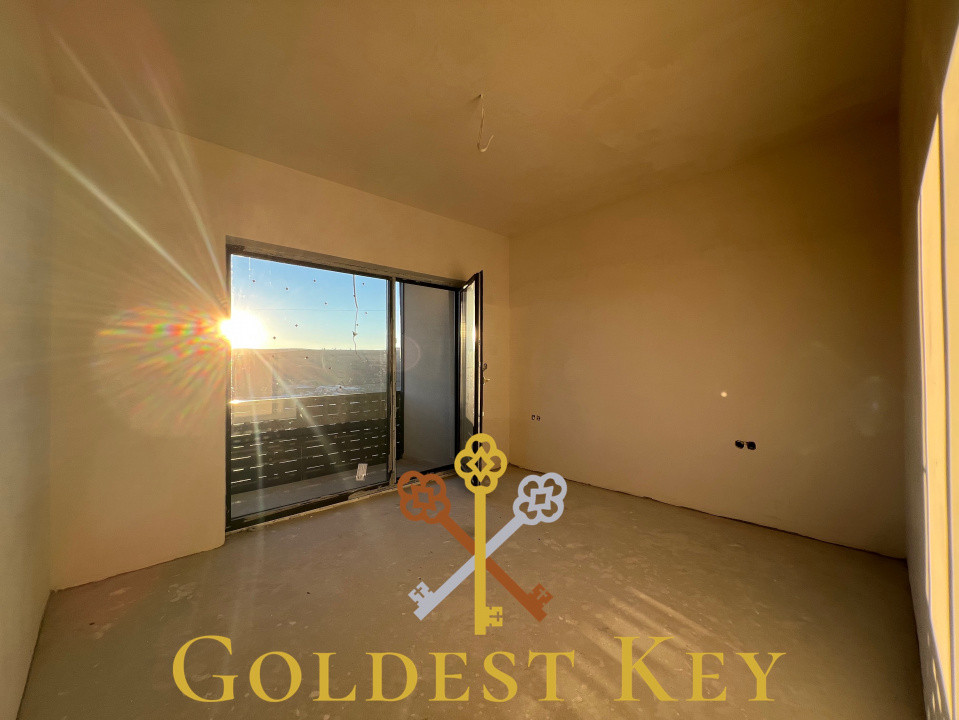 Nou! Apartament semifinisat cu două camere și două balcoane! Baciu