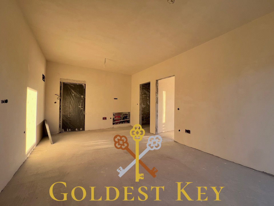 Nou! Apartament semifinisat cu două camere și două balcoane! Baciu