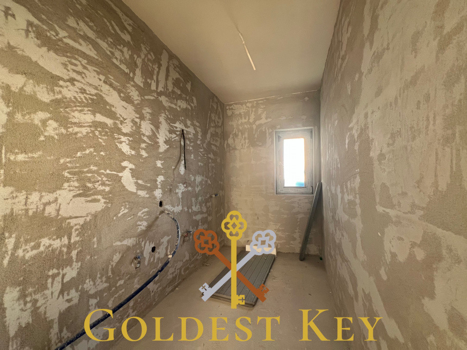 Nou! Apartament semifinisat cu două camere și două balcoane! Baciu