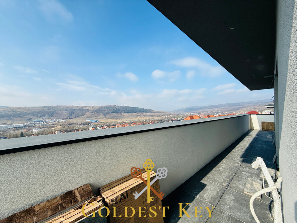 Apartament de tip penthouse cu 3 camere, terasă, boxă și parcare