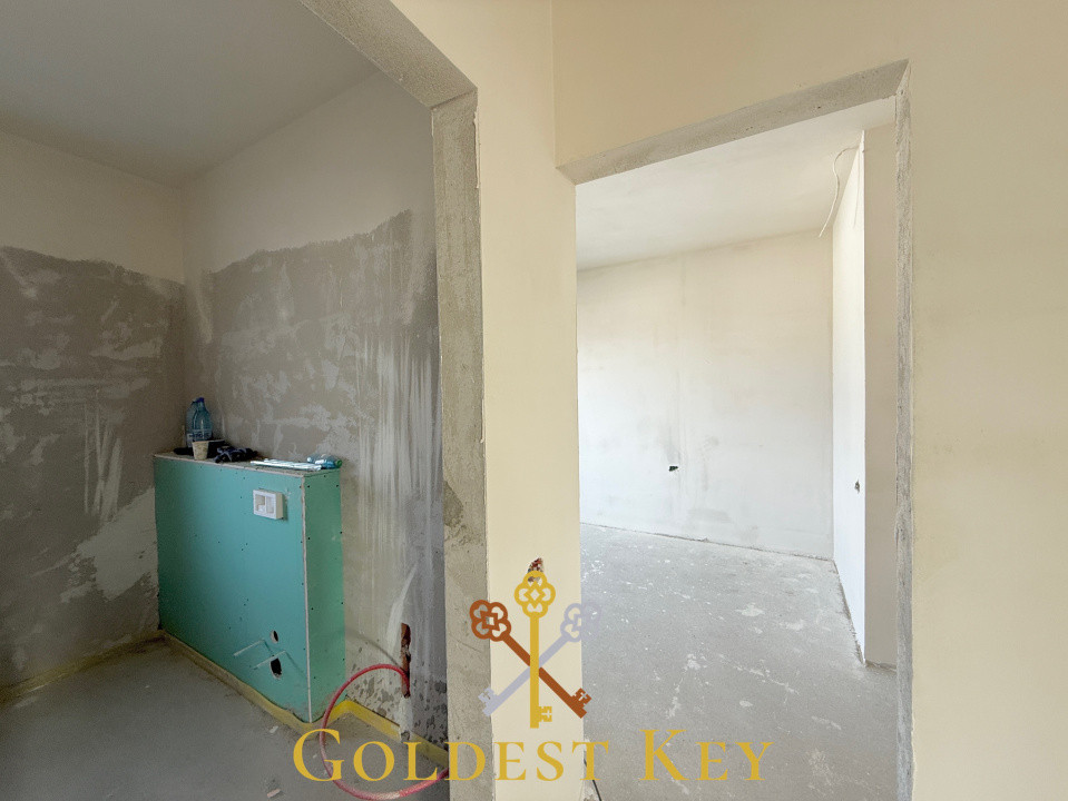 Apartament de tip penthouse cu 3 camere, terasă, boxă și parcare