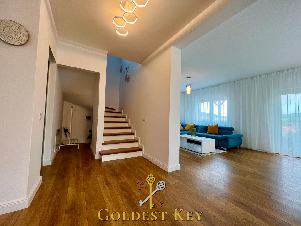 Casa ultramodernă cu 4 camere BACIU 