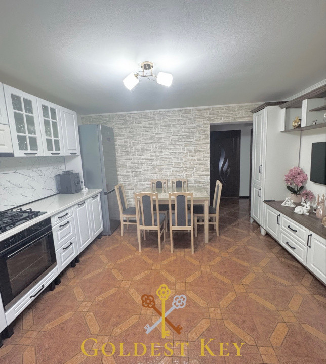 Apartament cu 3 camere și 2 balcoane plus parcare IRIS