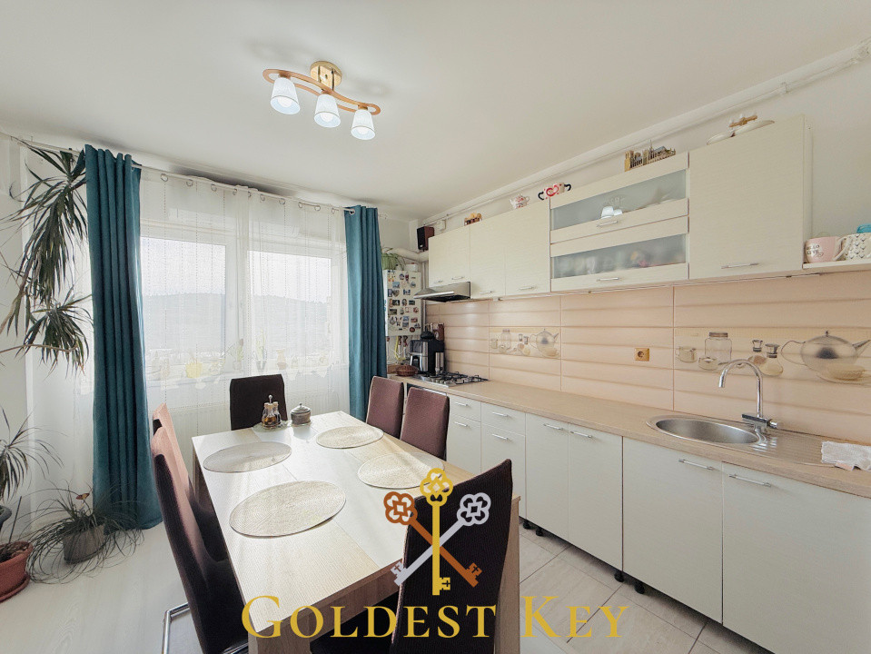 Apartament cu 3 camere, 2 băi, 2 balcoane la cheie. Baciu