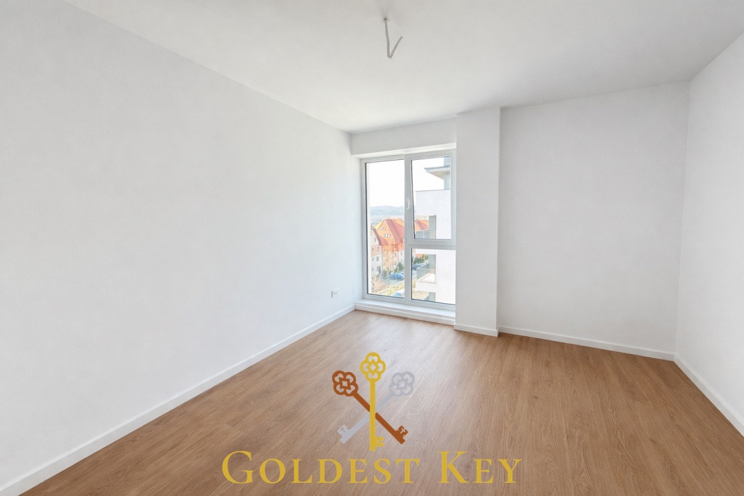 Apartament cu 3 camere, balcon și parcare exterioară. Bloc NOU